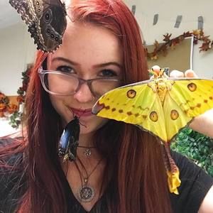 Meet your Posher, Casey